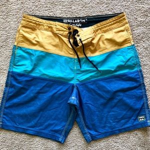 Billabong boardshorts
